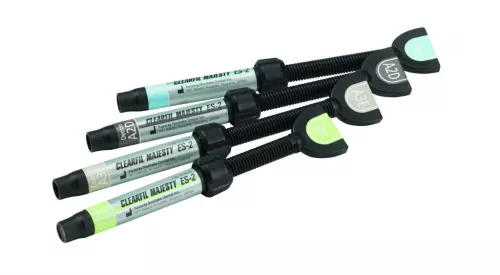 Clearfil Majesty Es-2 Seringue B2